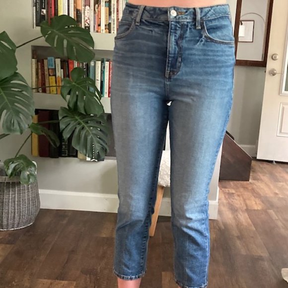 Guess Jeans - Picture 2 of 2